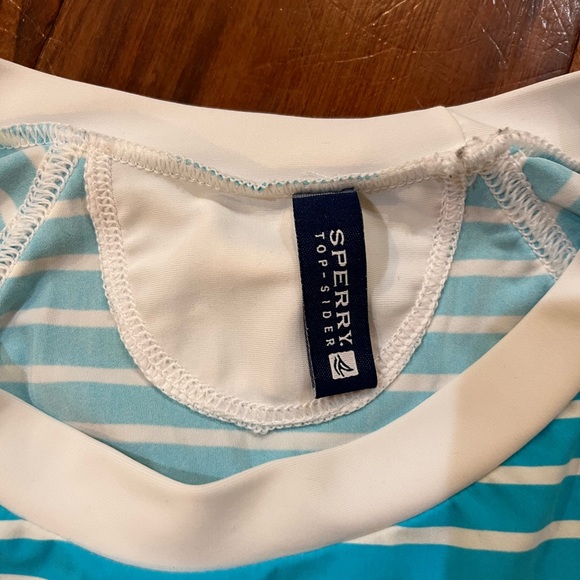 Sperry rash guard - Picture 3 of 5
